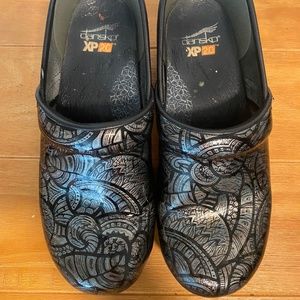Dansko XP 2.0 in Fossilized sz38 (US 7.5-8)